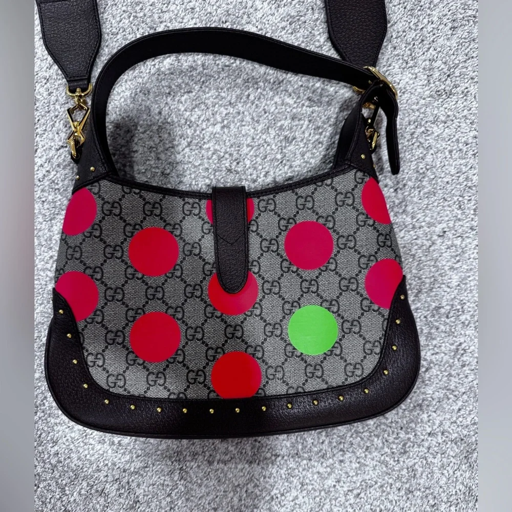 Gucci Geometric GG Supreme Canvas Jackie 1961 Small Studded Shoulder Bag - Picture 4 of 16